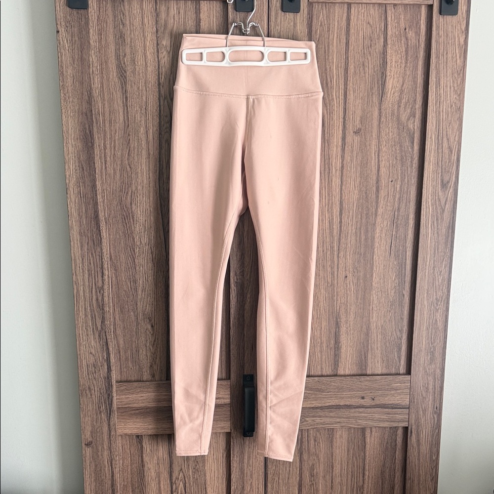 ALO Yoga Blush Leggings